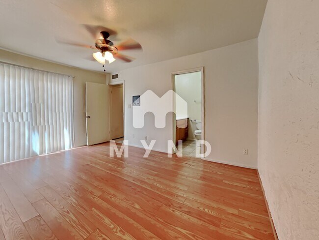 Building Photo - 5100 N Miller Rd Apt 23