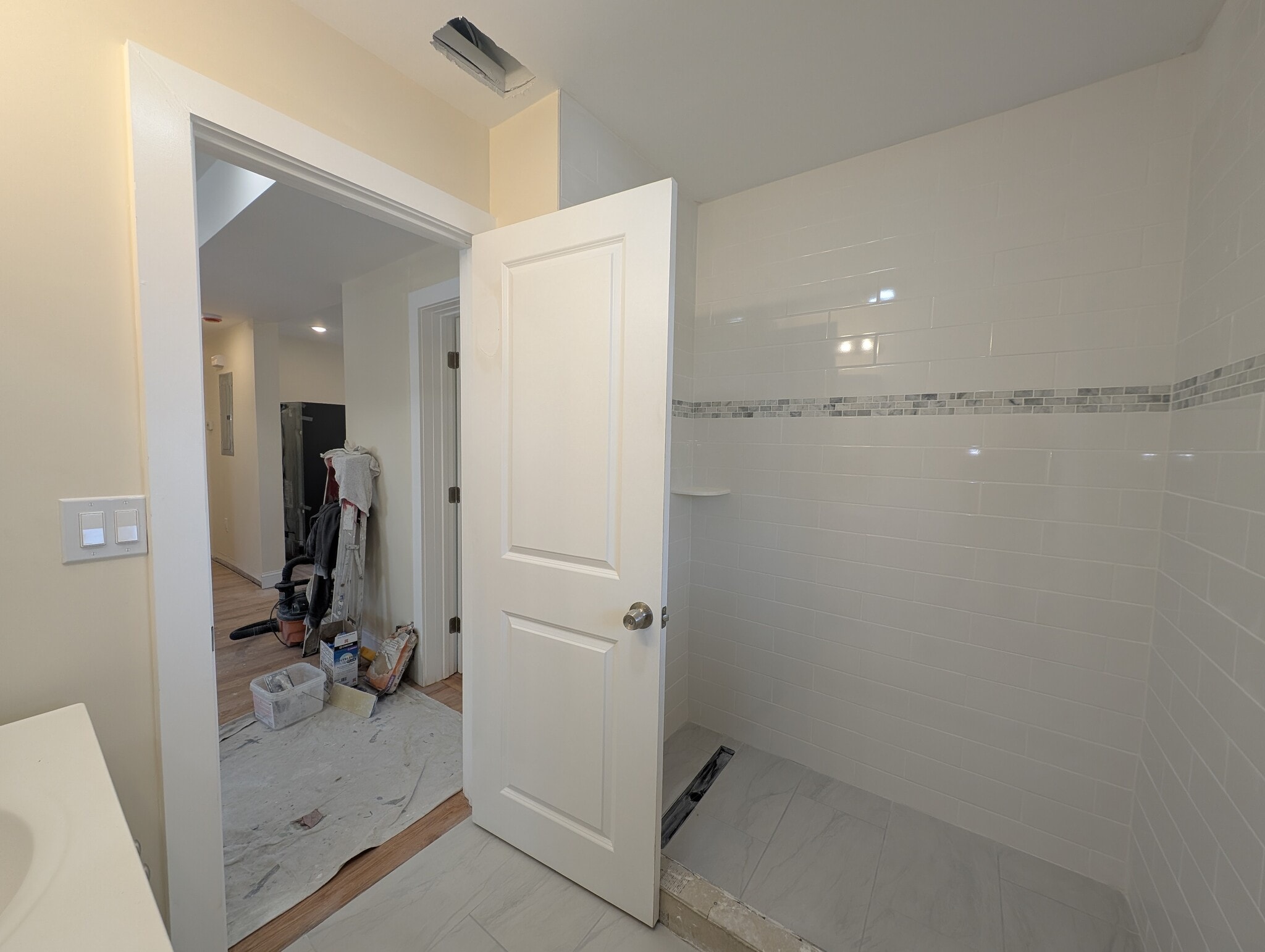 Building Photo - 5 Lowell Cir