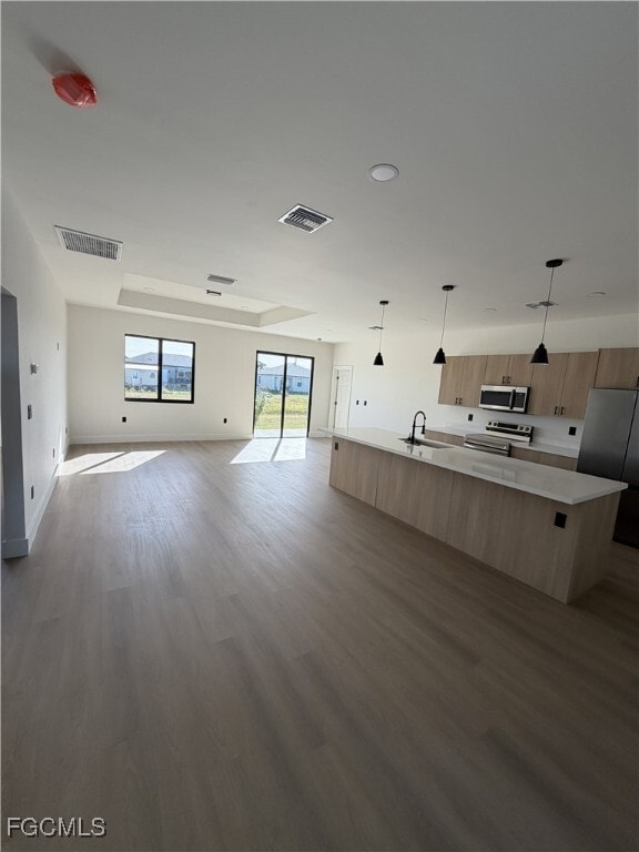 Building Photo - 8033 Oakleaf Cir