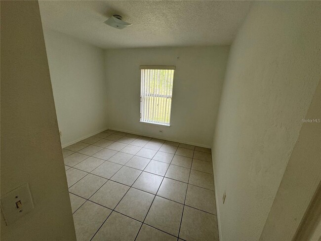 Building Photo - 821 Savona Pl