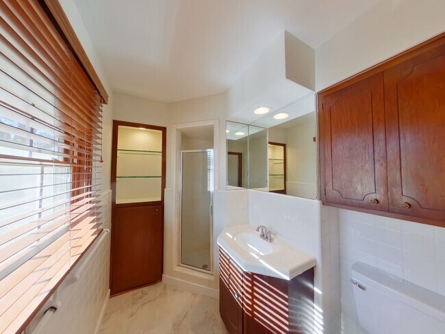 Building Photo - 7329 E Norfolk Dr