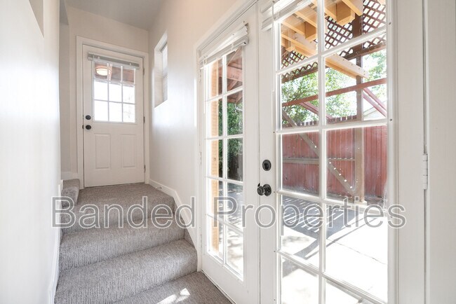 Building Photo - 351 E 4575 S