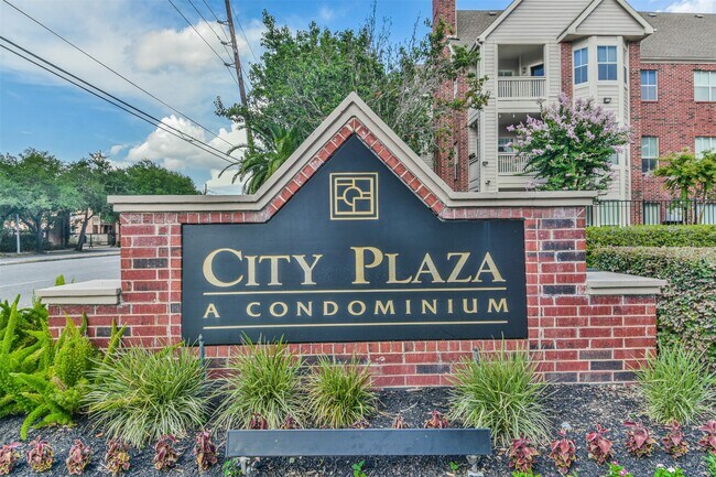 Building Photo - 1330 Old Spanish Trl