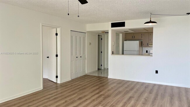 Building Photo - 5550 NW 44th St