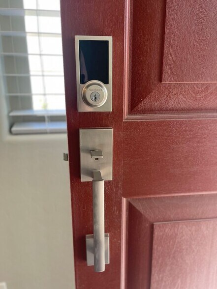 Building Photo - 20880 W Thomas Rd