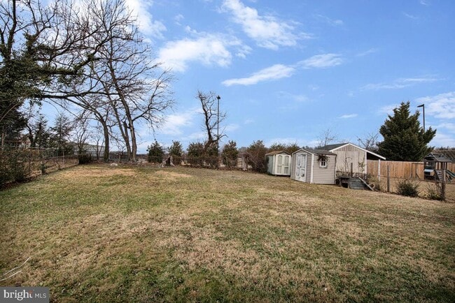 Building Photo - 908 Shelby Dr