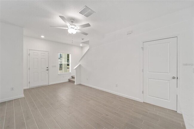 Building Photo - 3409 SW 34th Terrace
