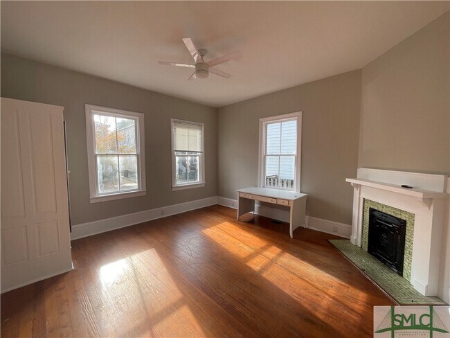 Building Photo - 320 E 31st St