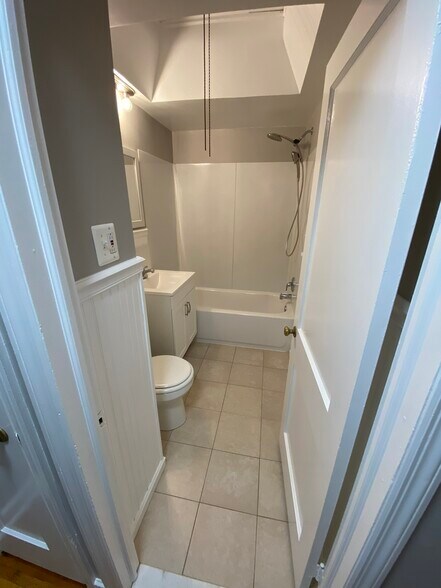 Building Photo - 6708 Montgomery Ave