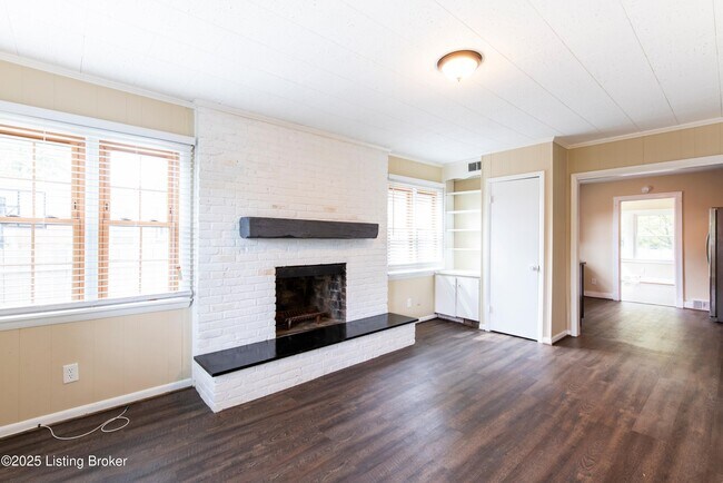Building Photo - 2512 Gardiner Ln