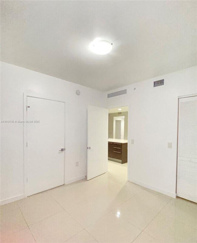 Building Photo - 7751 NW 107th Ave