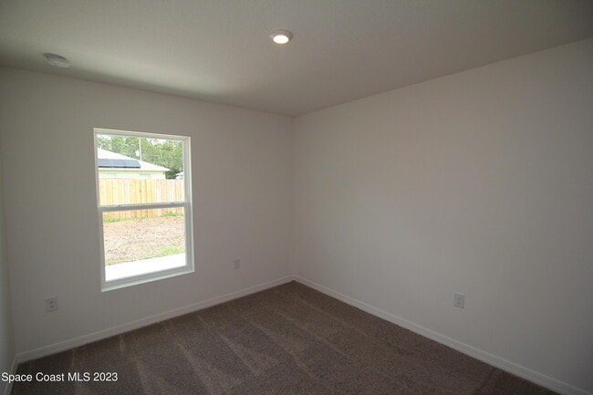 Building Photo - 147 Franzing St