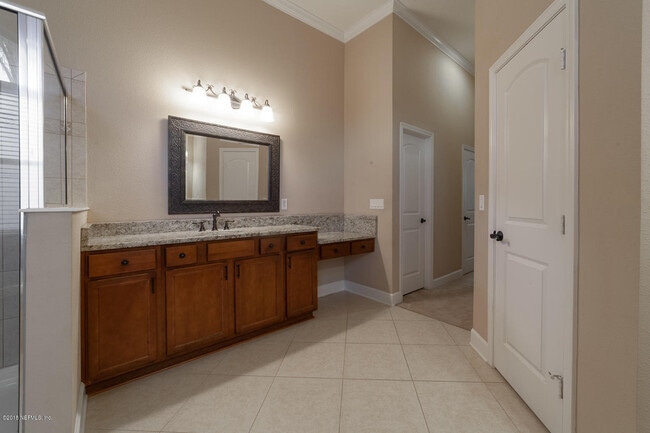 Building Photo - 732 Castledale Ct