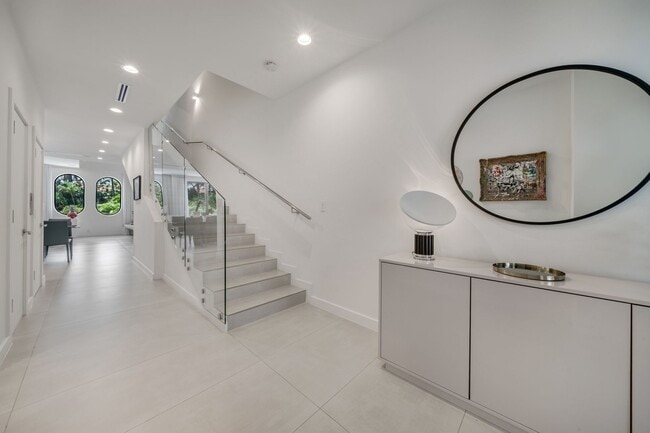 Building Photo - 10659 NE Quay Bridge Ct