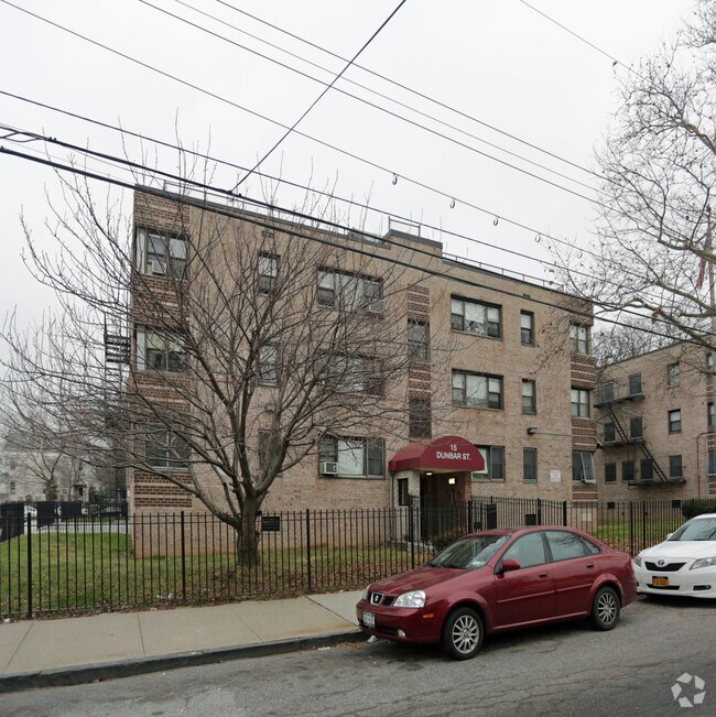 Building Photo - 15 Dunbar St