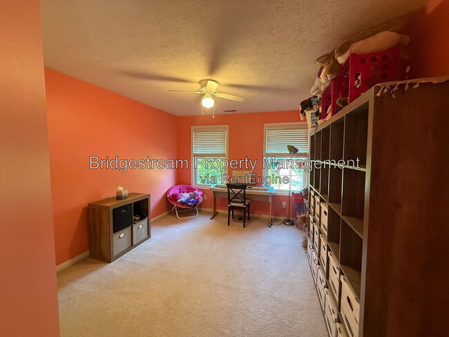 Building Photo - 7425 Pelbrook Farm Dr