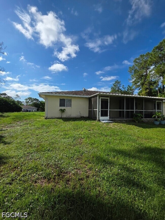 Building Photo - 2408 Joe Ave S
