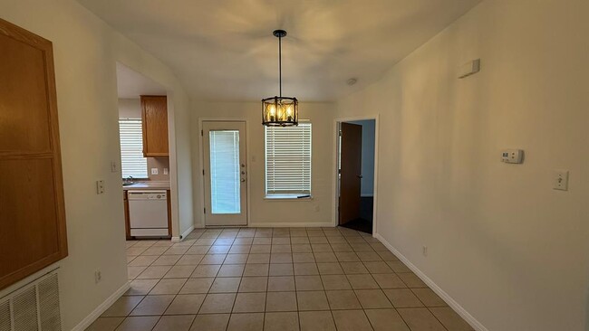 Building Photo - 249 Marvin Cove