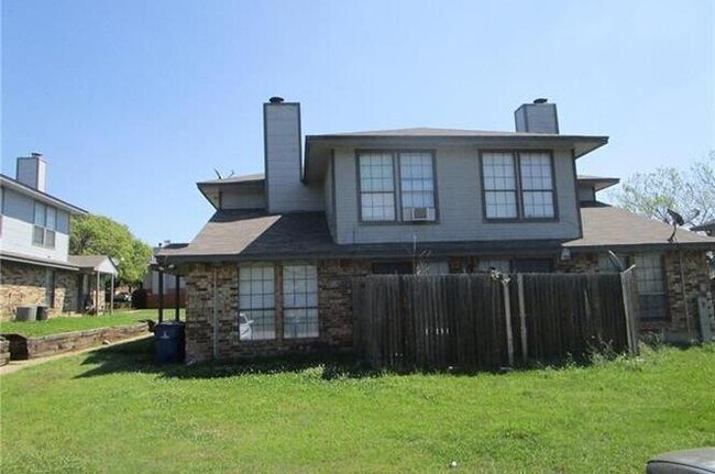 Building Photo - 111 Peachtree Ct