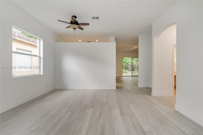 Building Photo - 4413 W Whitewater Ave