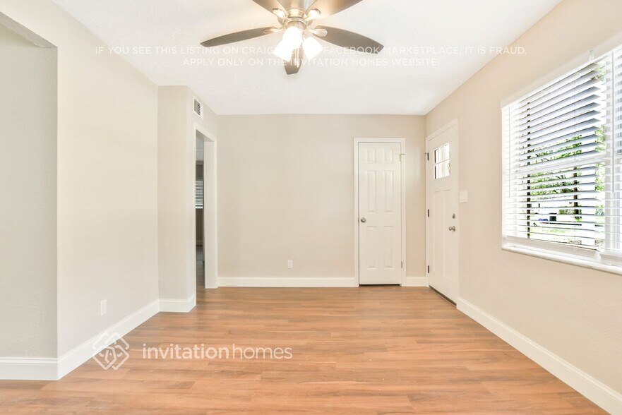 Building Photo - 822 Rosalia Dr