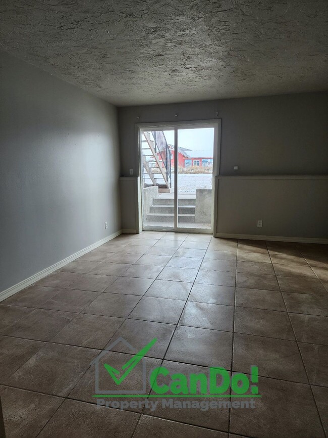 Building Photo - Now Available! Remodeled 2 bedroom, 1 bath...