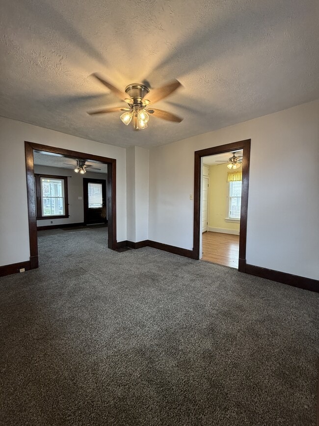 Building Photo - 3221 Wayne Ave