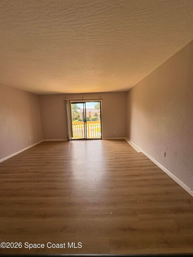 Building Photo - 2101 Forest Knoll Dr NE