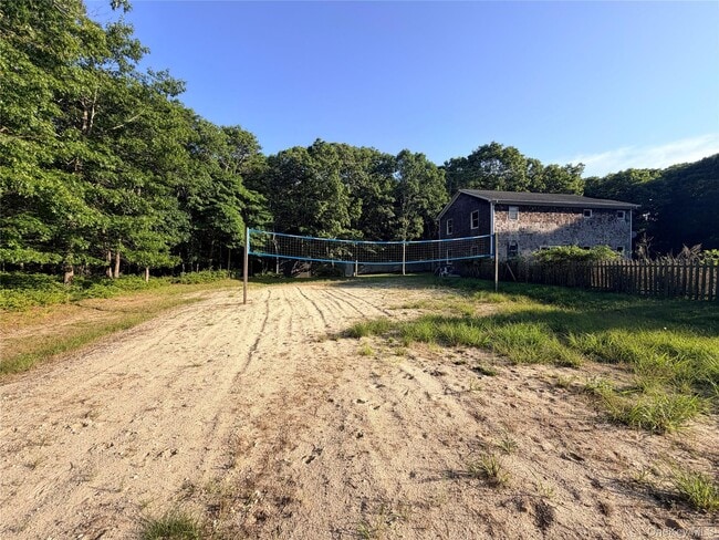 Building Photo - 484 N Magee St