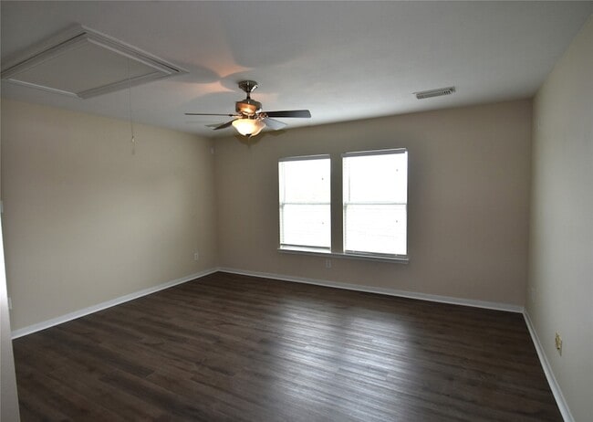 Building Photo - 19439 Suffolk Hollow Ln