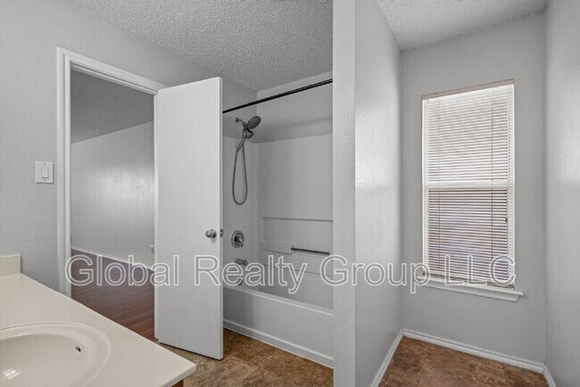 Building Photo - 7702 Fairton Pl