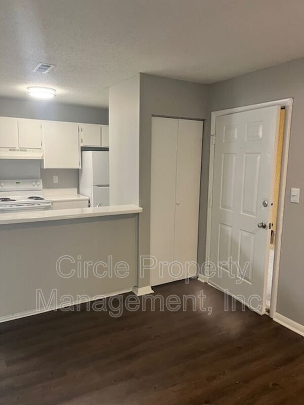 Building Photo - 4010 Hunters Ridge Dr SW