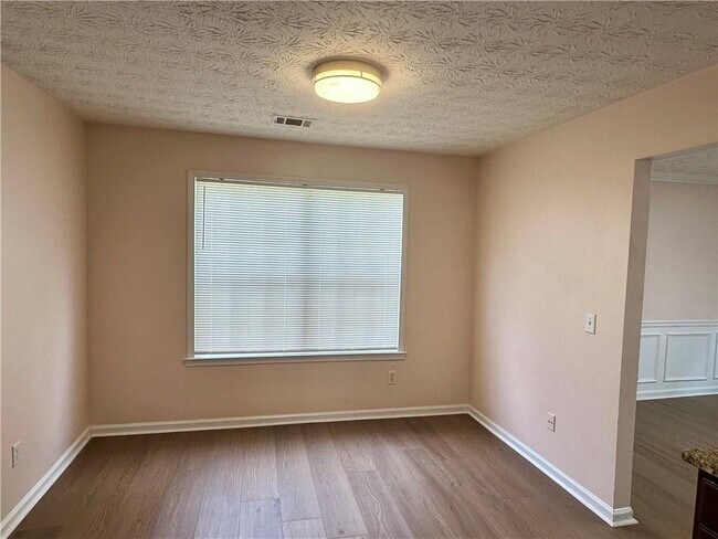 Building Photo - 665 Walnut Creek Dr NW