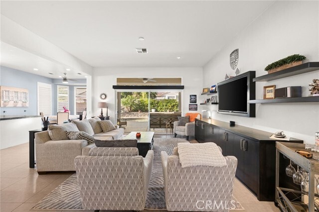 Building Photo - 36627 Crown St