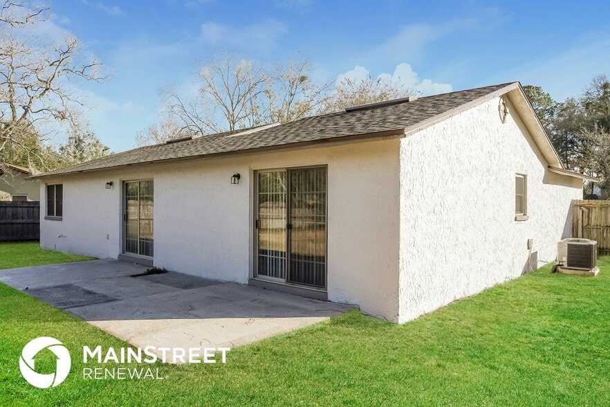 Building Photo - 970 Dostie Cir