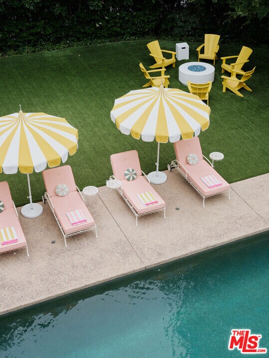 Building Photo - 661 Doheny Rd