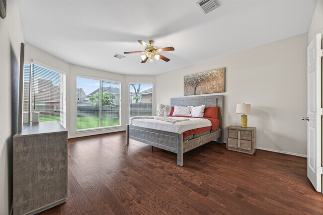 Building Photo - 5911 Indian Hills Ln