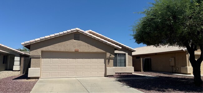 Building Photo - 2300 E 37th Ave