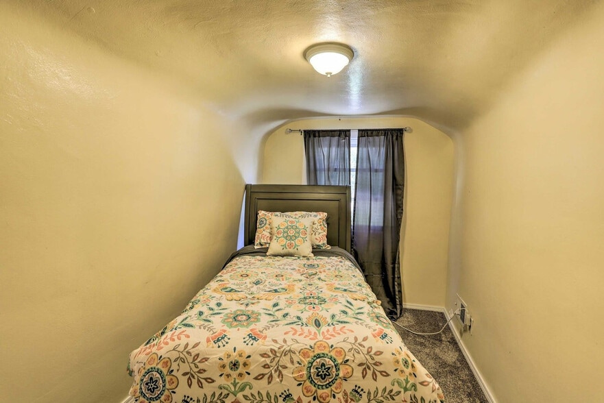 Building Photo - 6851 Nebraska Ave