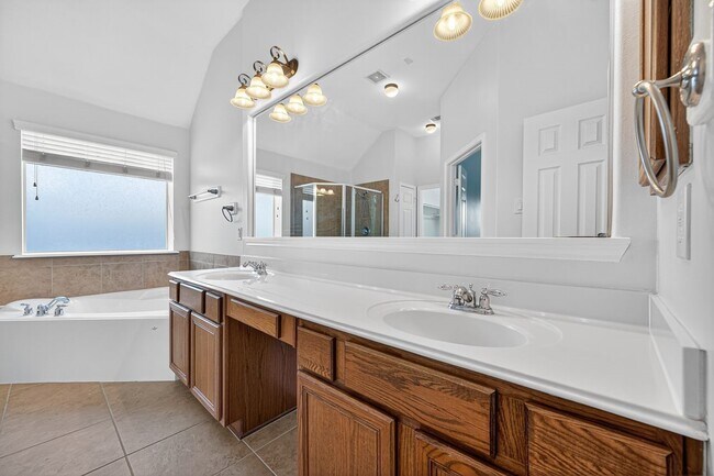 Building Photo - 13430 Barons Lake Ln