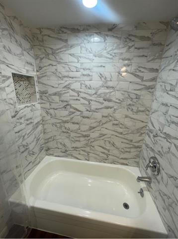 Building Photo - 7832 Royal Ln