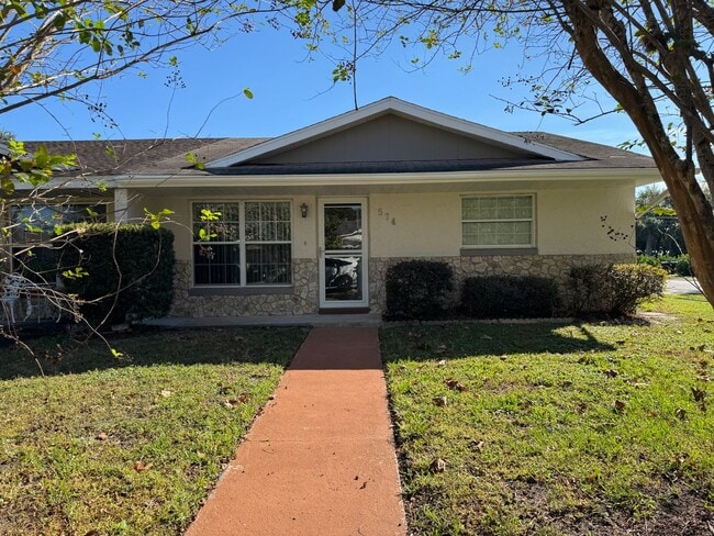 Primary Photo - 547 Pigeon Cir