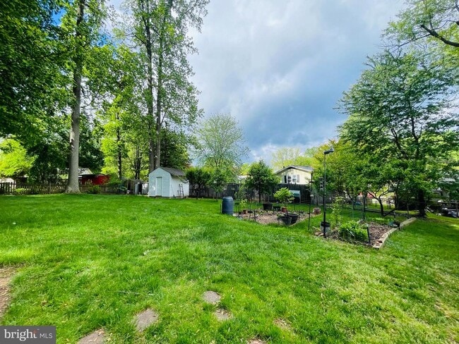 Building Photo - 10929 Decatur Dr