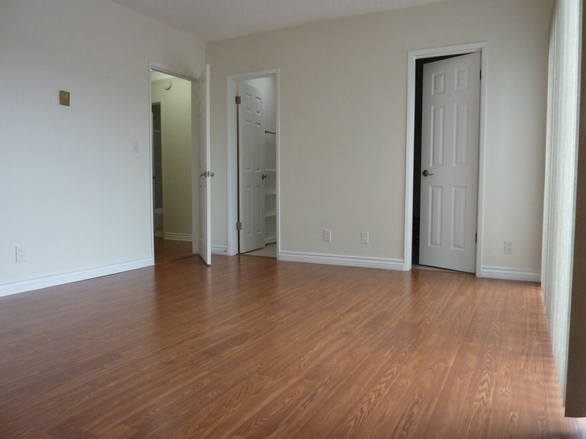 Building Photo - 2055 Rodney Dr