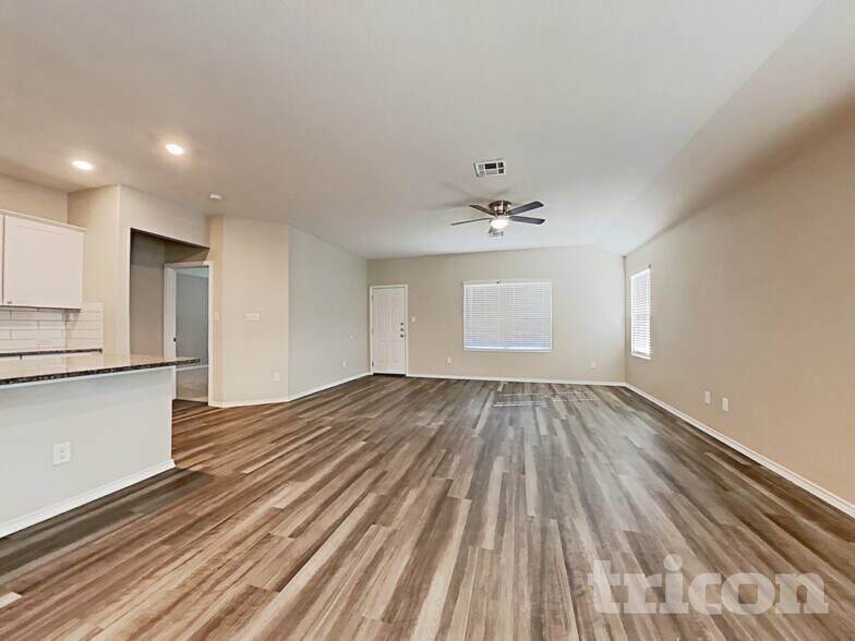 Building Photo - 4014 Stanley Park