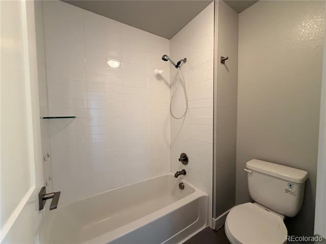 Building Photo - 22561 E Hinsdale Ave