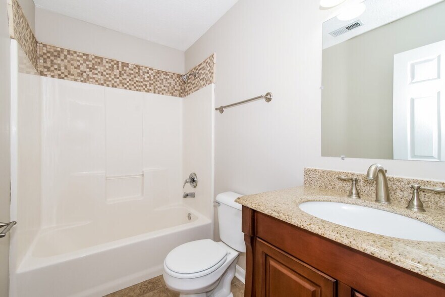 Building Photo - 1099 Meadowview Ct