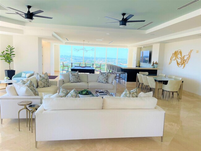 Building Photo - 511 SE 5 Ave