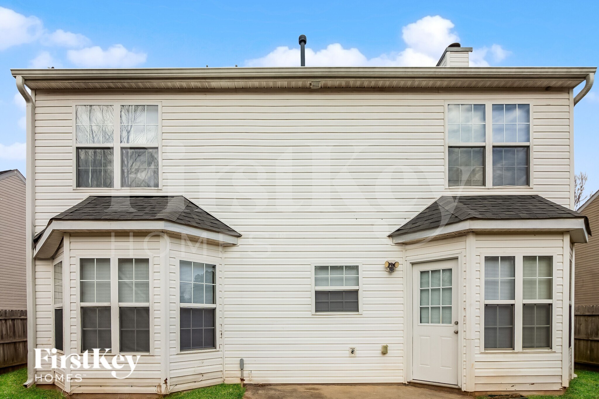 Building Photo - 7301 Hidden Creek Dr
