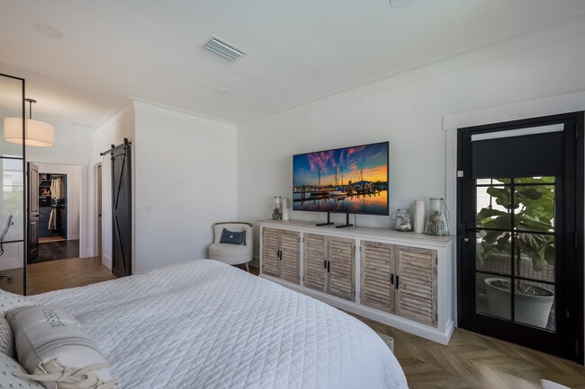 Master Bedroom - 3224 S East Ave